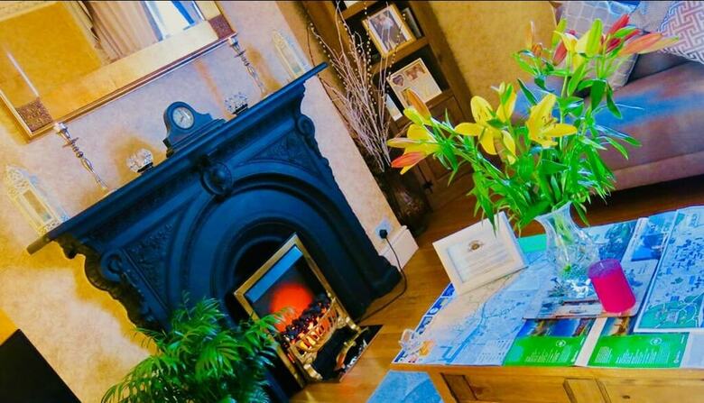 Hostal Donnybrook Hall