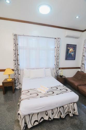 Hotel Villa Jhoana Resort