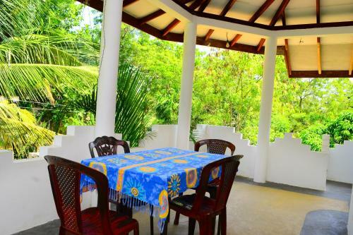 Hostal Shine Park