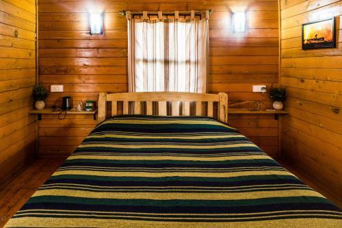 Hostal Pele's Windsong Wood Cottage On The Beach