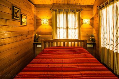 Hostal Pele's Windsong Wood Cottage On The Beach