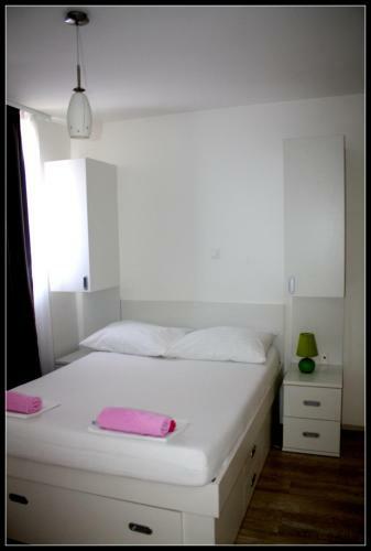 Hostal Villa White