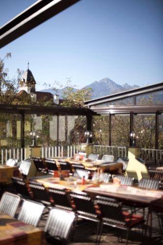 Hostal Caf� Pension Alpina