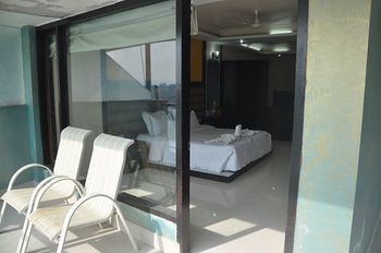Hotel Ganga Beach Resort