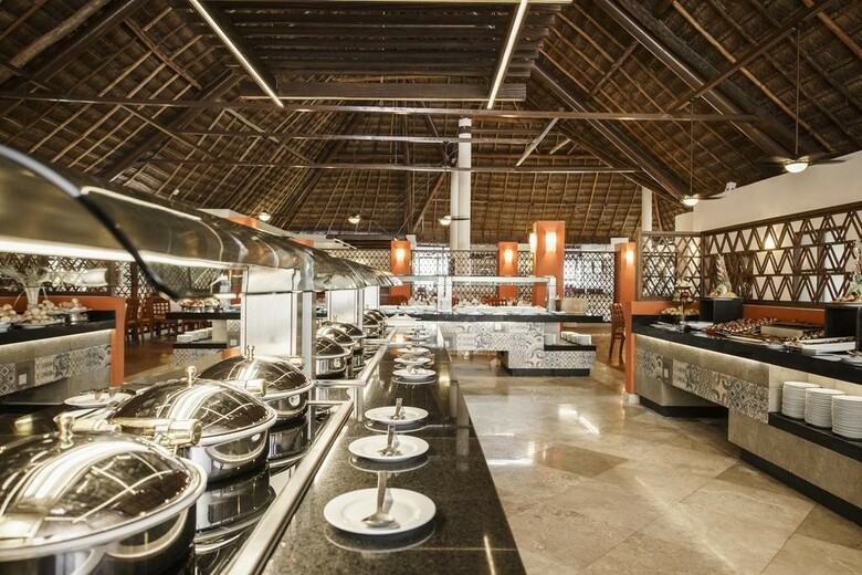 Hotel Allegro Playacar Resort