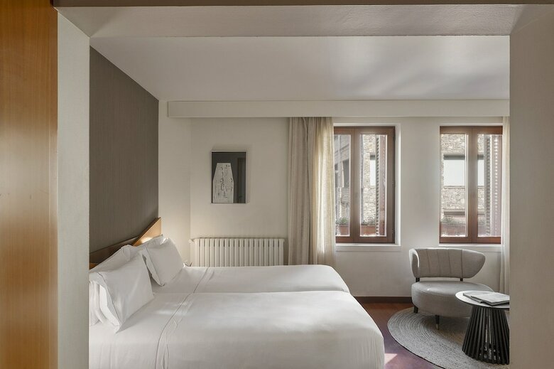 Hotel De L'isard