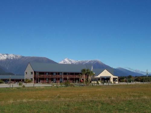 Haast River Top 10 Holiday Park