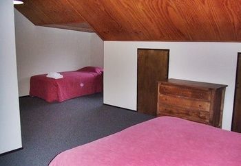 Woodlands Motels And Apartments