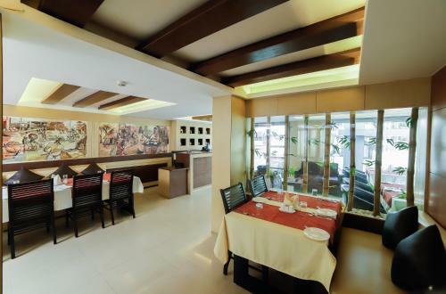 Hotel Sreepathi Indraprastha
