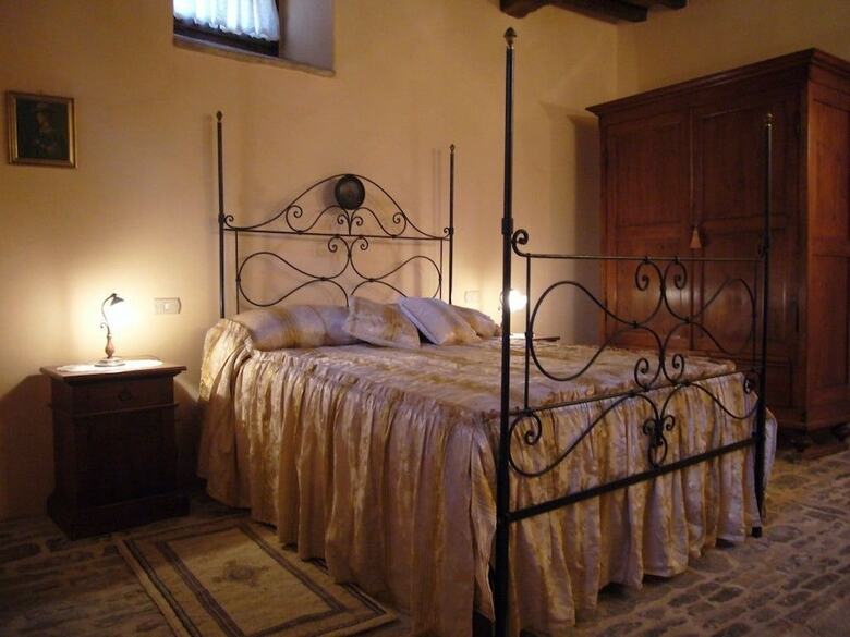 Hotel Borgo Storico Cisterna
