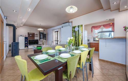 Apartment Krsan 29 With Outdoor Swimmingpool