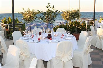 Hotel Hydramis Palace Beach Resort