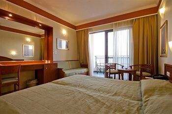 Hotel Hydramis Palace Beach Resort