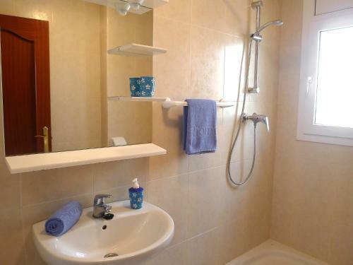 Three-bedroom Villa Empuriabrava Girona 1