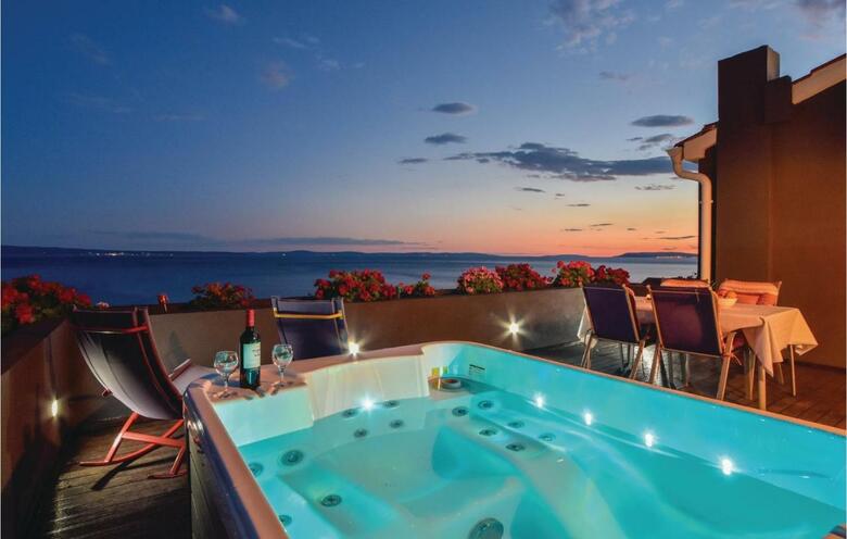 Holiday Home Podstrana With Sea View 360