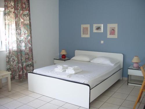 Aris Apartments