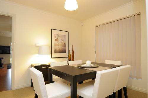 Apartamentos Feathers Serviced Townhouse