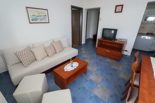 Angelina Apartments