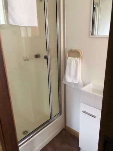Pleasurelea Tourist Resort & Caravan Park