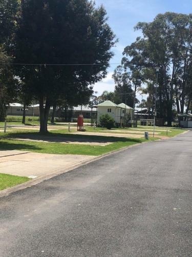 Pleasurelea Tourist Resort & Caravan Park