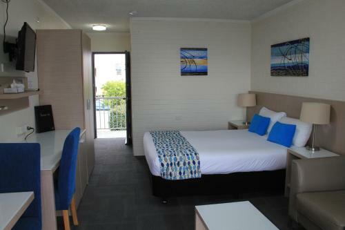 Zorba Waterfront Motel