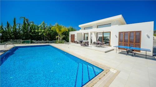 Rent Private Villa 069