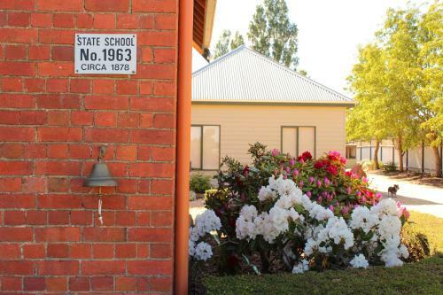 Bed & Breakfast Woodend Old School House