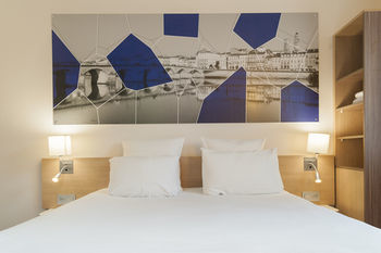 Hotel De Geneve