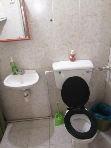 Hostal Tonys Guest House