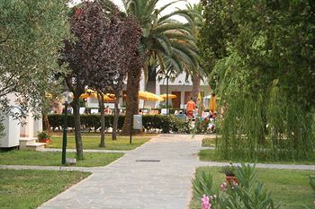 Apartamento Triton Villas Residence & Hotel