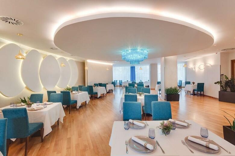 City Plaza Hotel