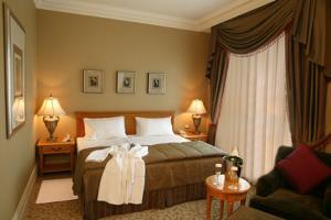 Hotel Donbass Palace