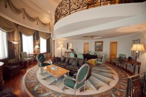Hotel Donbass Palace