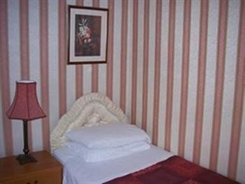 Ashurst Lodge Hotel