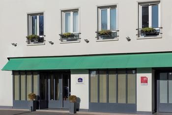 Hotel Kyriad Paris La D�fense