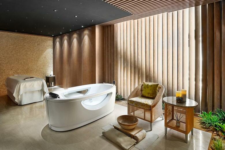 Hotel Hyatt Capital Gate Abu Dhabi