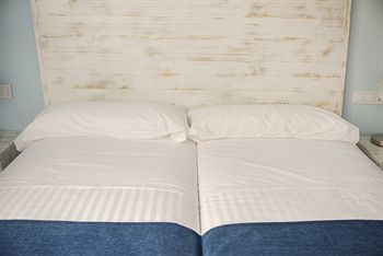 Hotel Adhoc Carmen