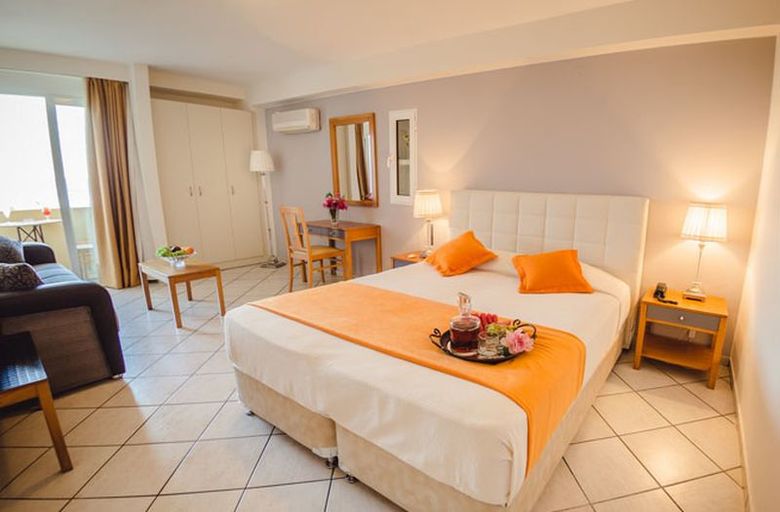 Hotel Faedra Beach
