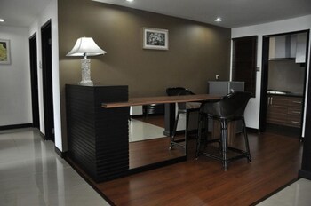 Likas Square Apartment Hotel