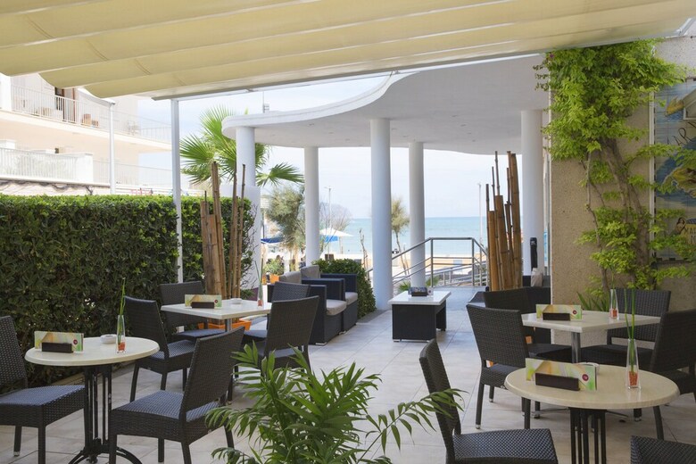 Hotel Js Miramar