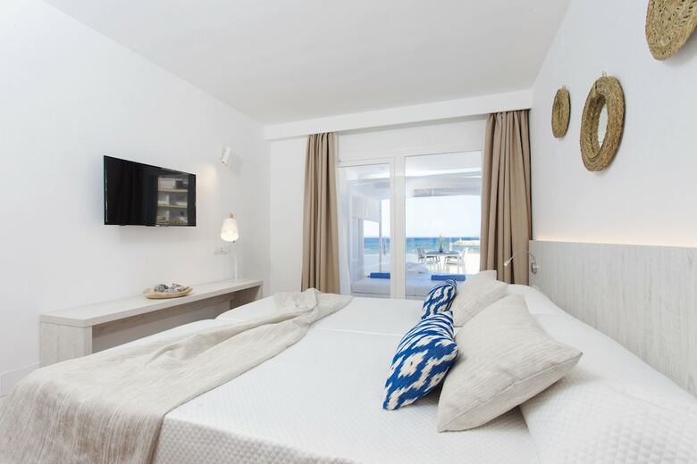Apartamentos Ses Roquetes (.)