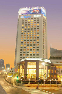 Hotel Longmen Hollyear