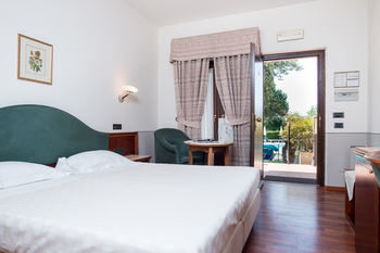 Terra Umbra Hotel