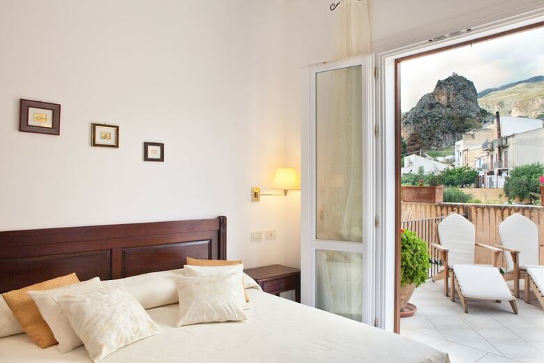 Hotel Torre Bennistra