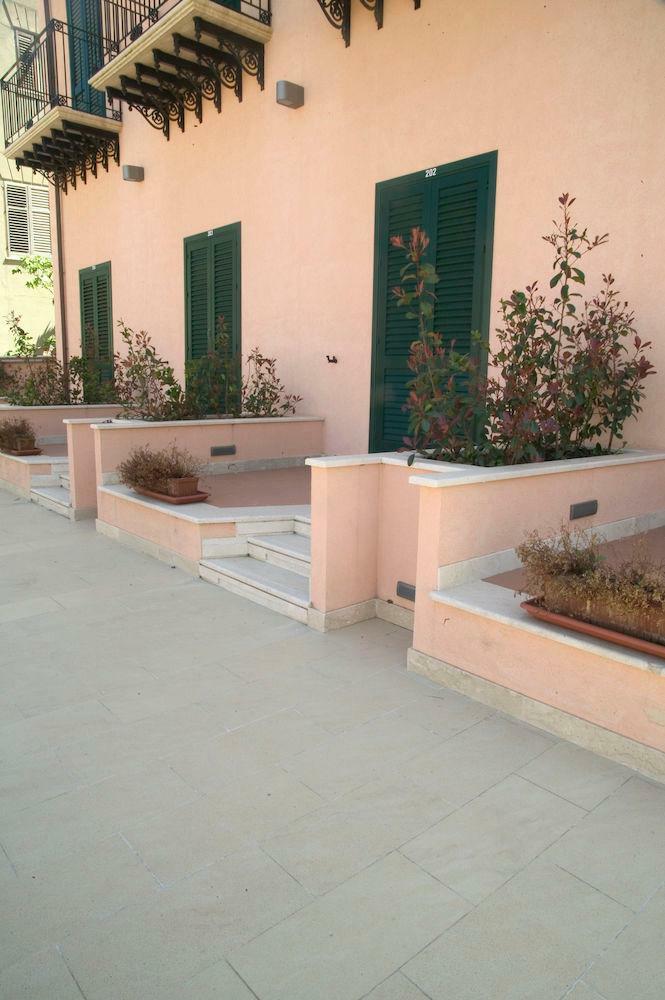 Cerri Hotel