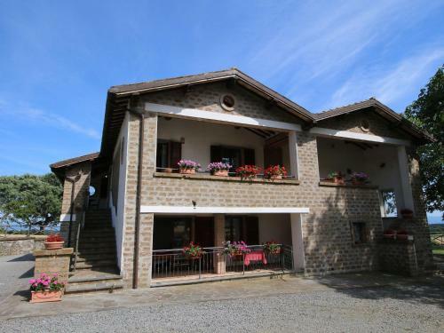 Apartamento Spacious Farmhouse In Bagnoregio With Swimming Pool