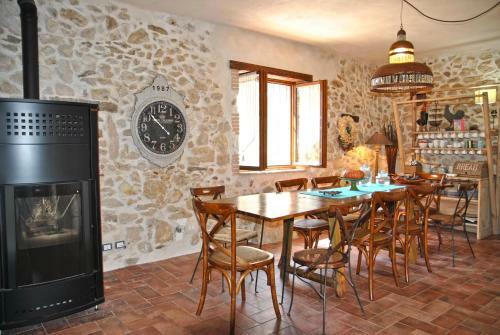 Agroturismo Milleunapietra Guest House