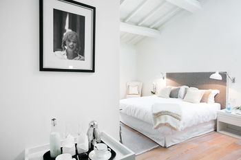 Bed & Breakfast Hall