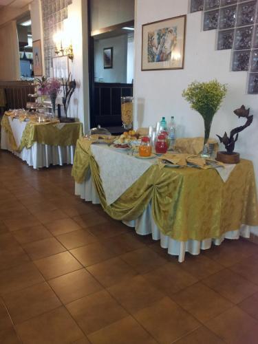Hotel Call� 2
