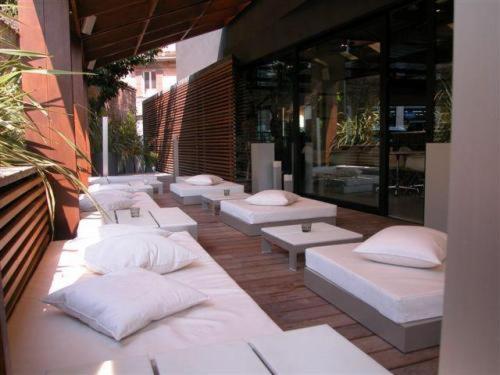 Janus Hotel